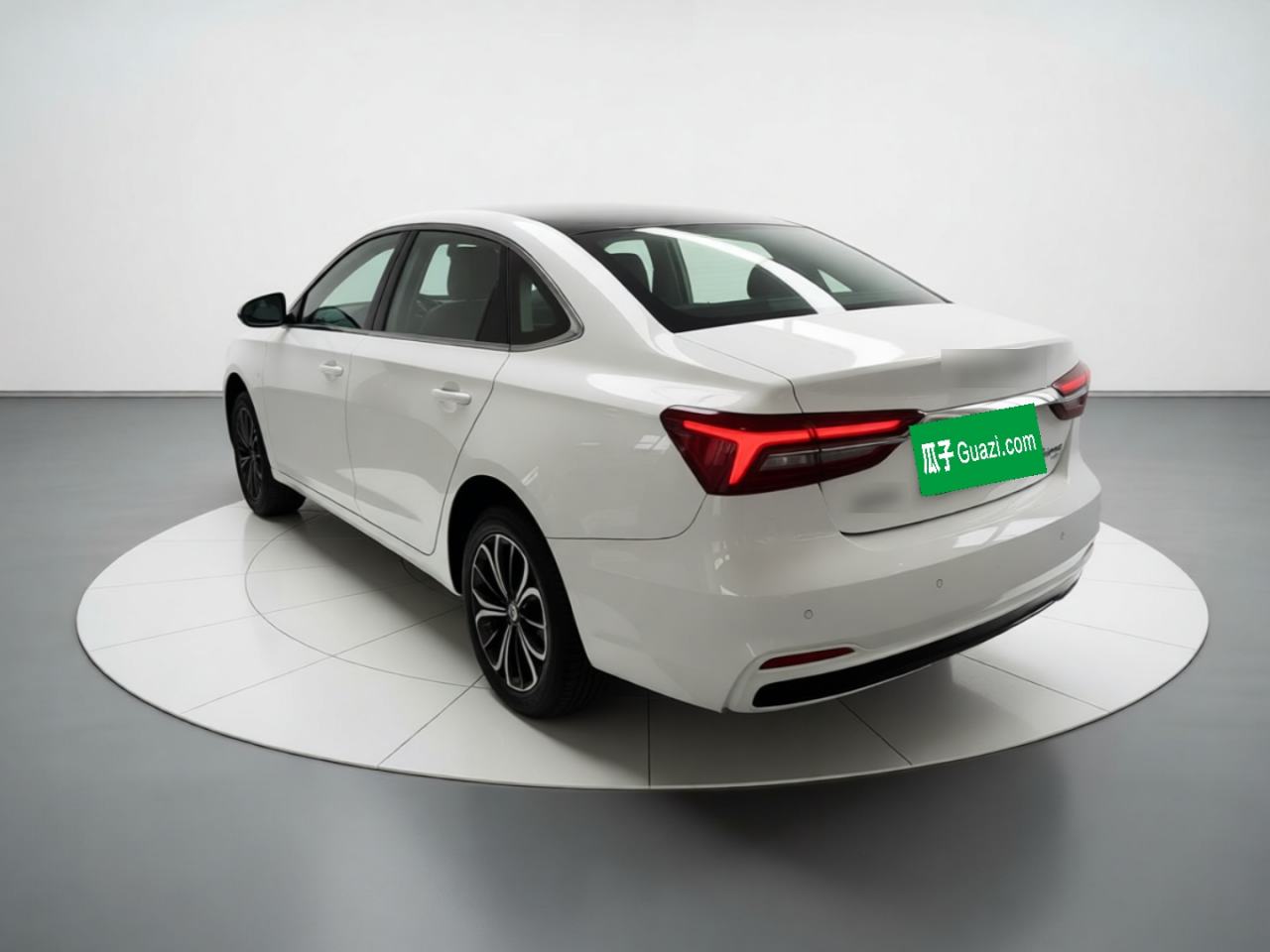 Roewe i6 MAX - фото 3