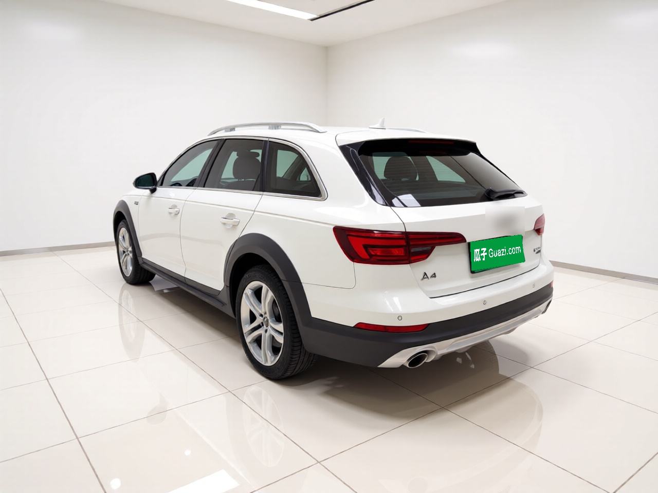 Audi A4 (Import) - фото 3