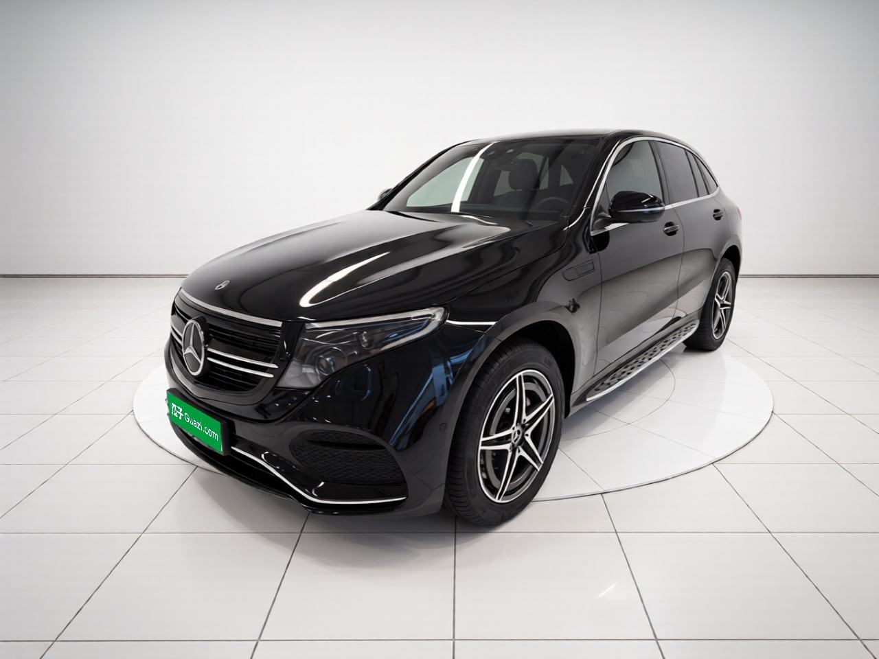 Mercedes-Benz EQC - фото 0