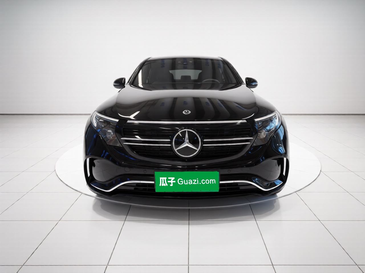 Mercedes-Benz EQC - фото 1