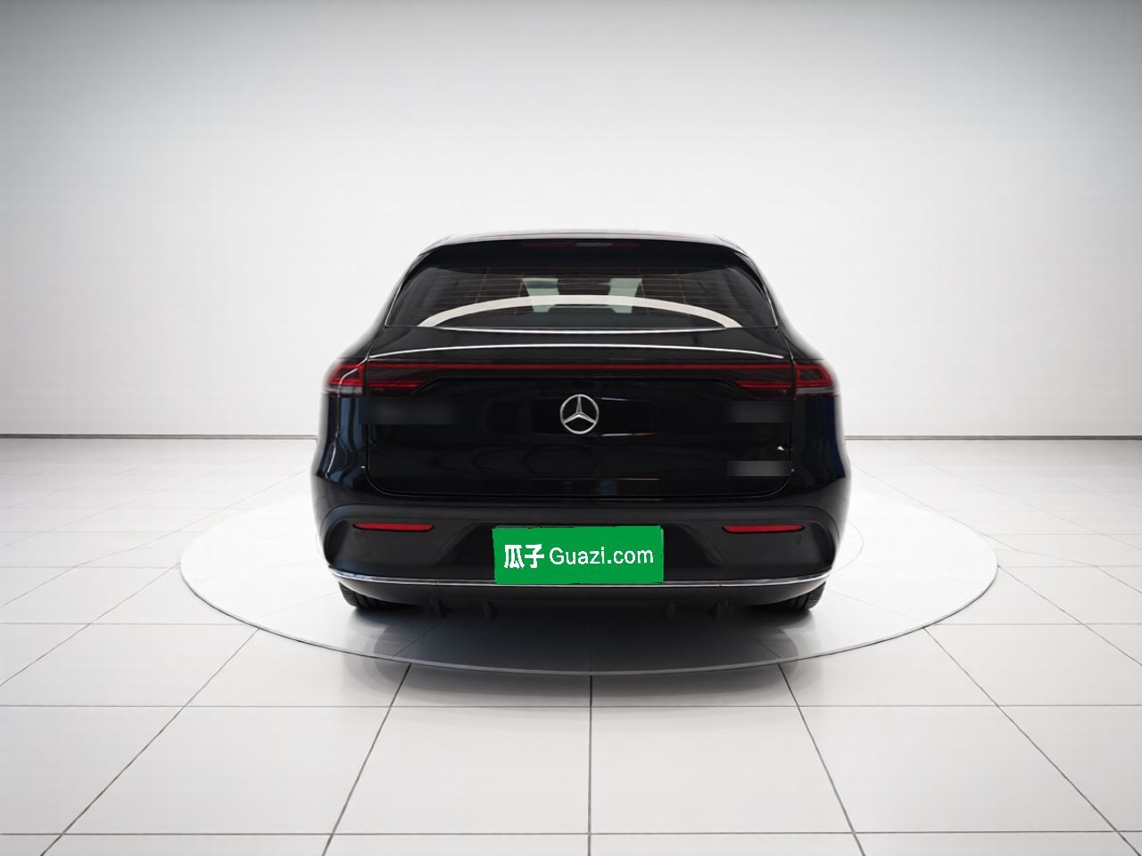 Mercedes-Benz EQC - фото 4