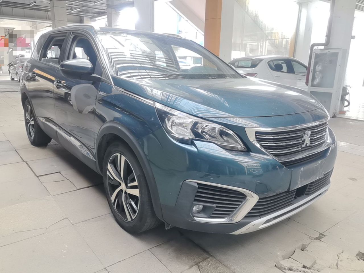 Peugeot 5008 - фото 2