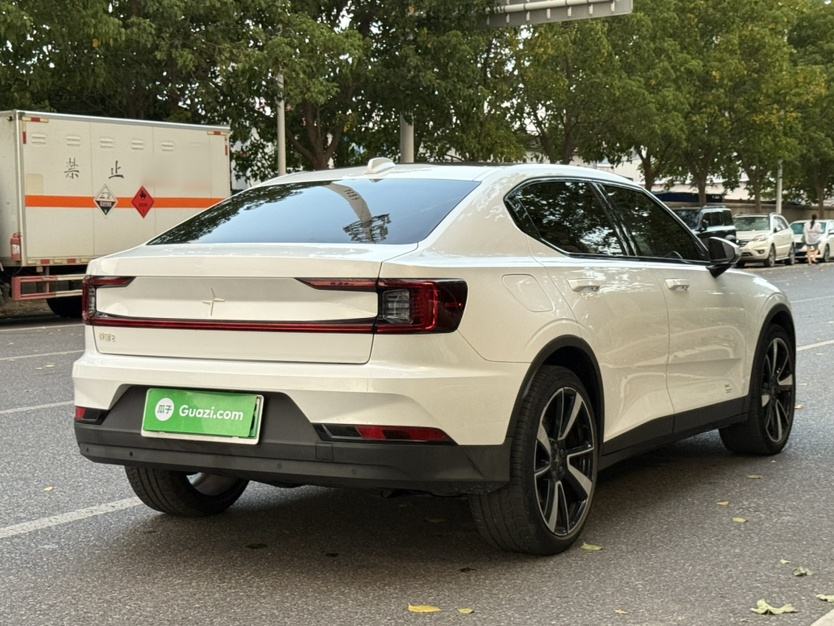 Polestar 2 - фото 1