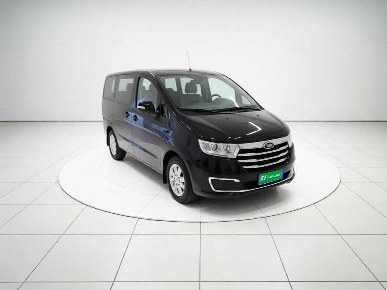 JAC Refine M3 - фото 2