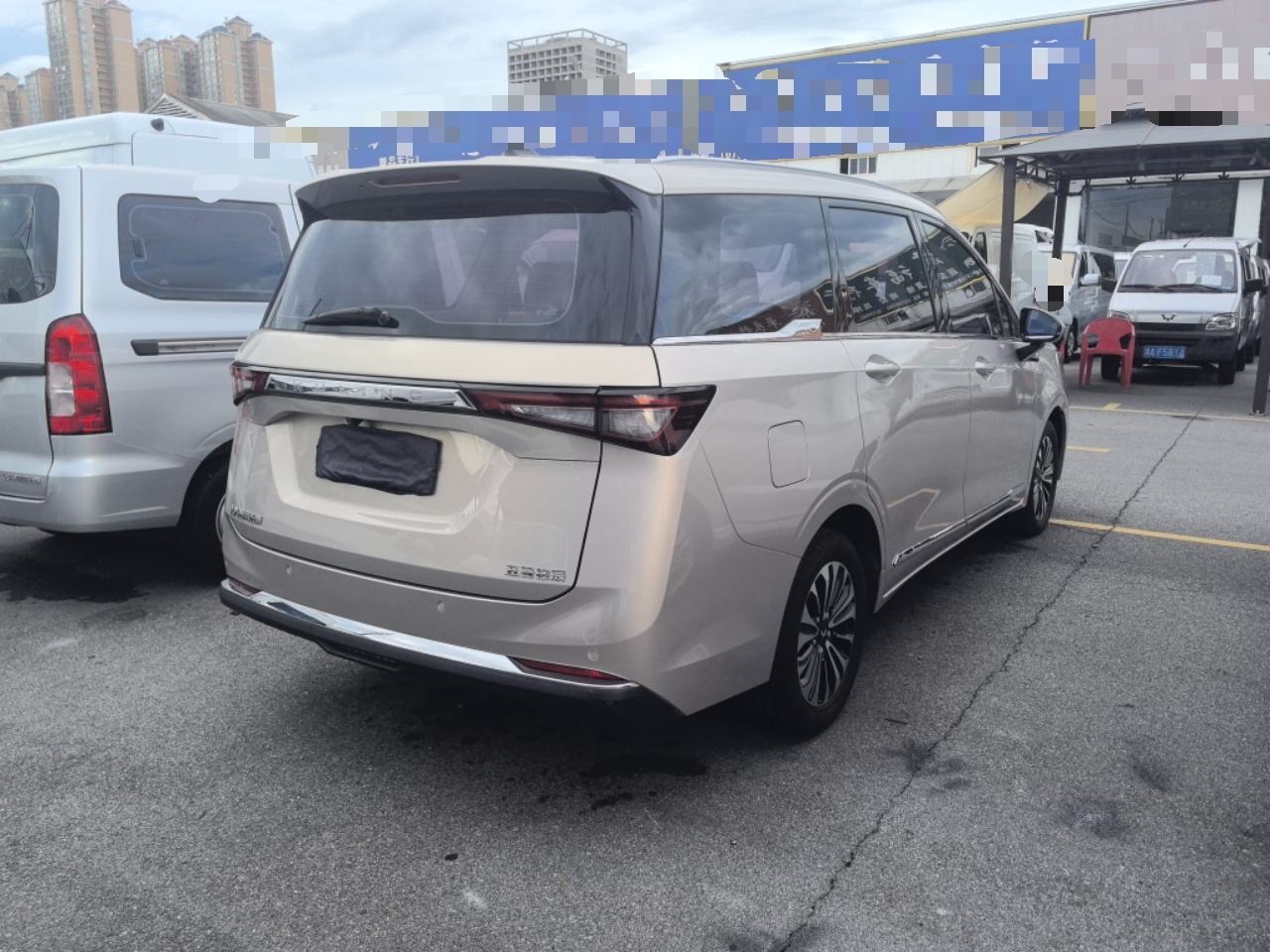 Wuling Jiachen - фото 3