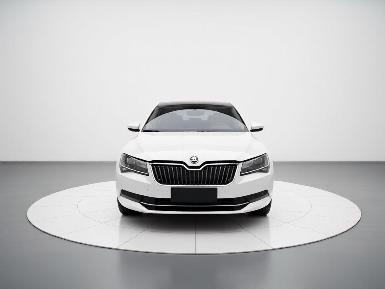 Skoda Superb - фото 1