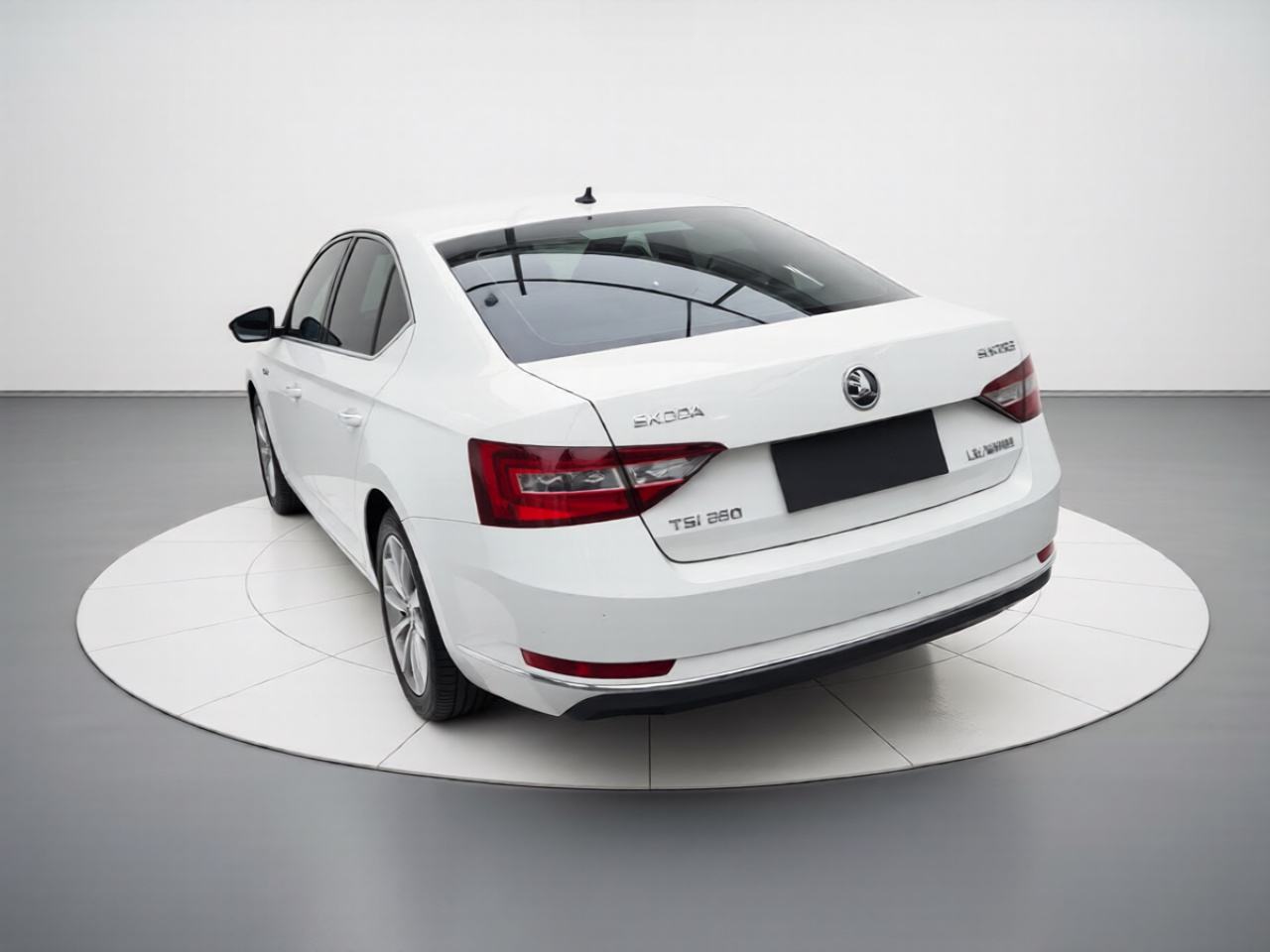Skoda Superb - фото 3