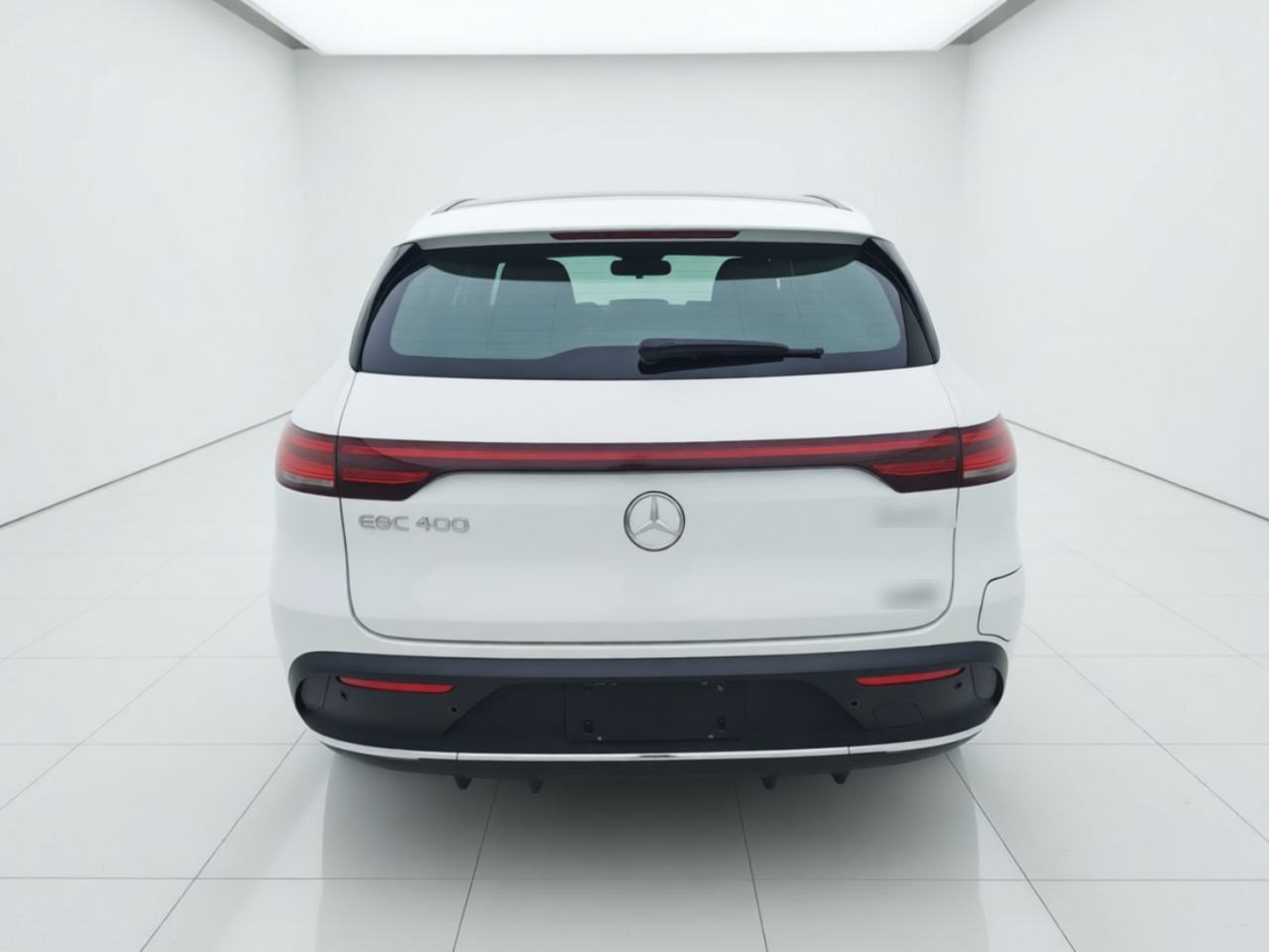 Mercedes-Benz EQC - фото 4