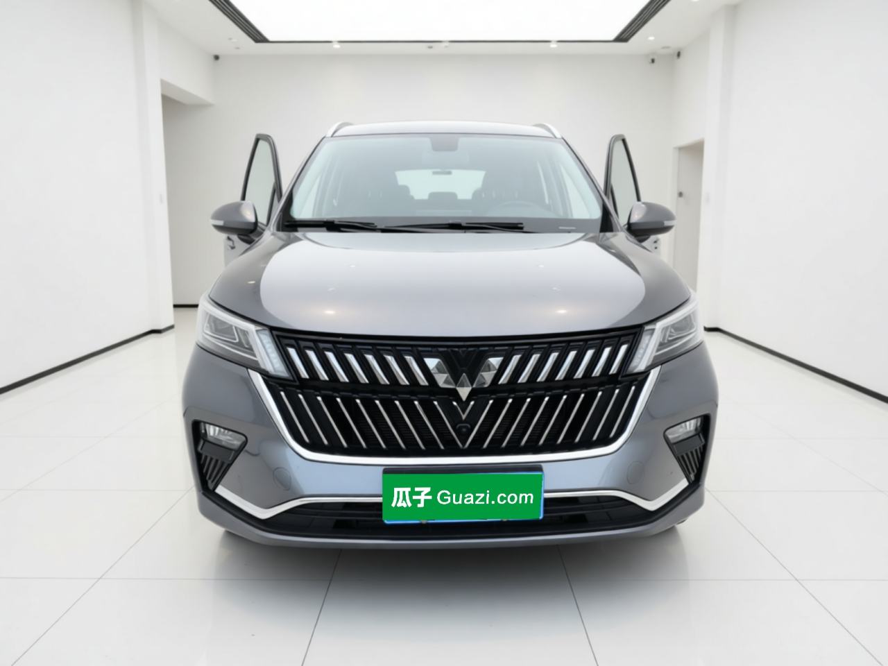 Wuling Jiachen - фото 1