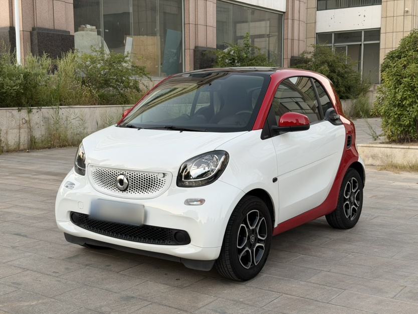 smart fortwo - фото 0