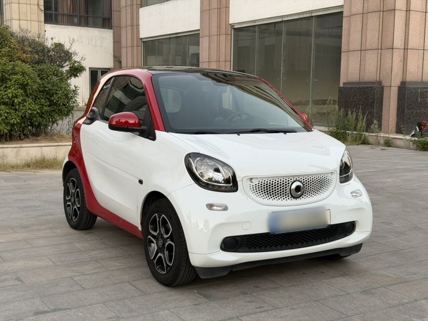 smart fortwo - фото 2