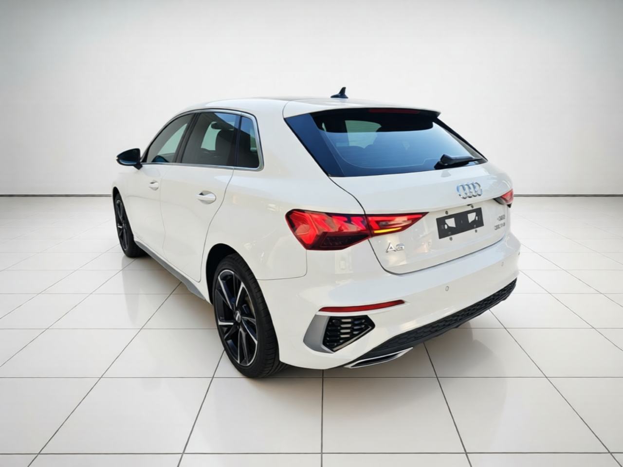 Audi A3 - фото 3