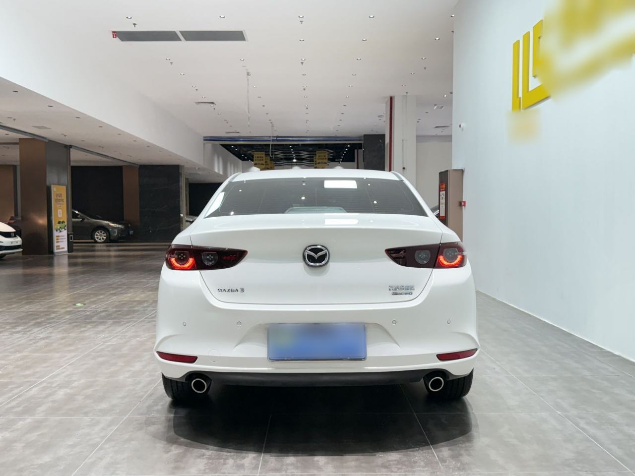 Mazda Mazda3 - фото 4
