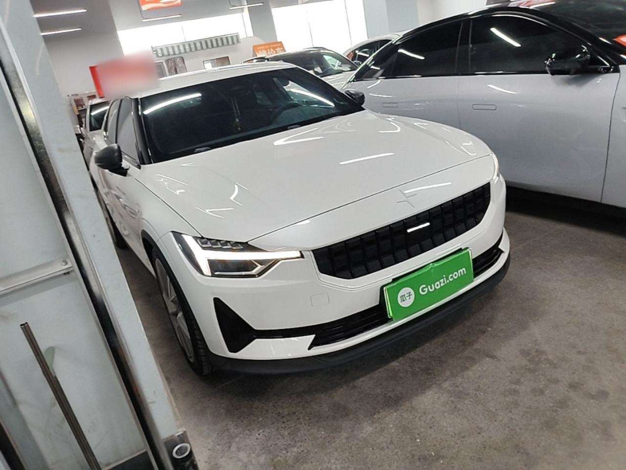 Polestar 2 - фото 2