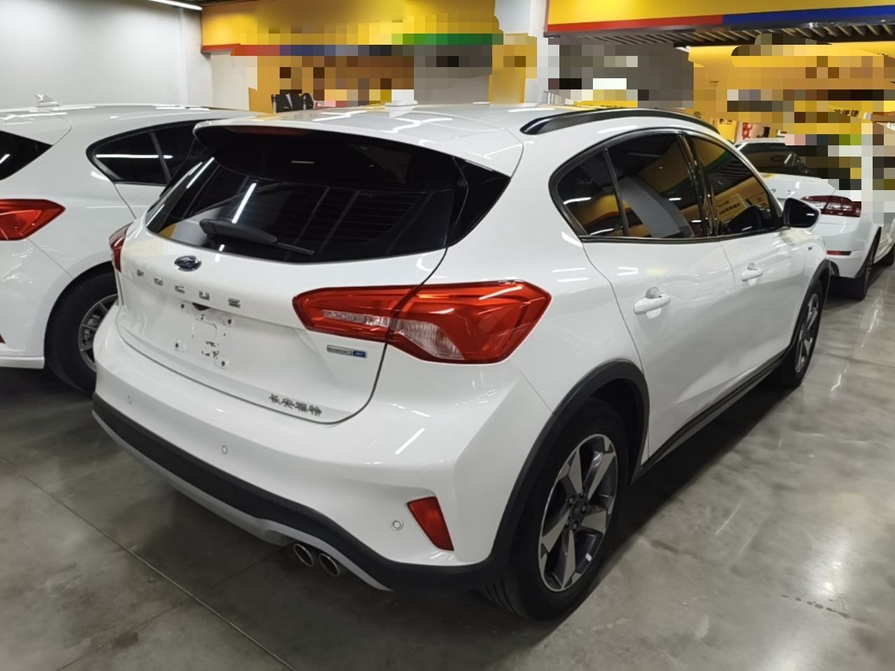 Ford Active - фото 3