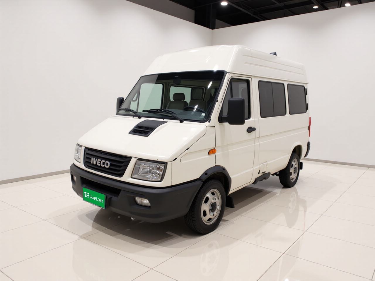 Iveco Daily - фото 0