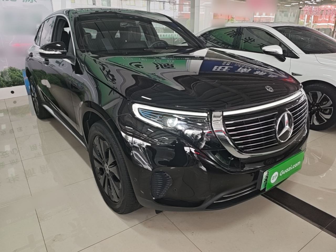 Mercedes-Benz EQC - фото 4