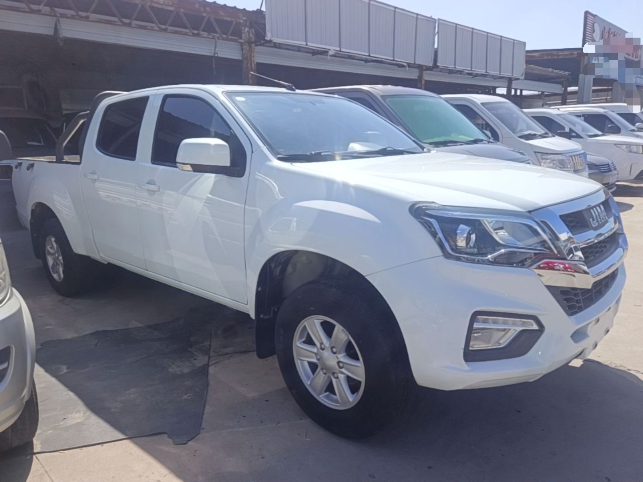 Isuzu Vigus - фото 4