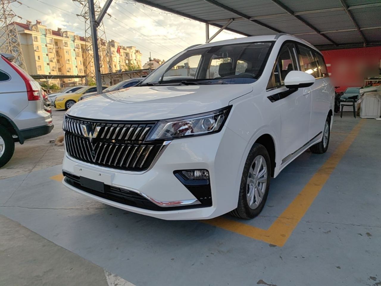 Wuling Jiachen - фото 0