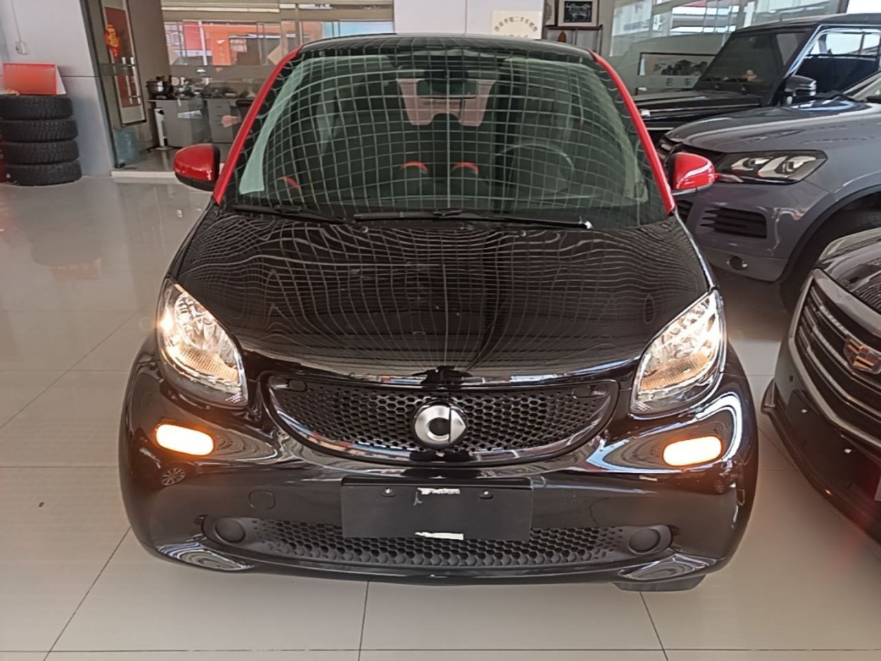 smart fortwo - фото 1