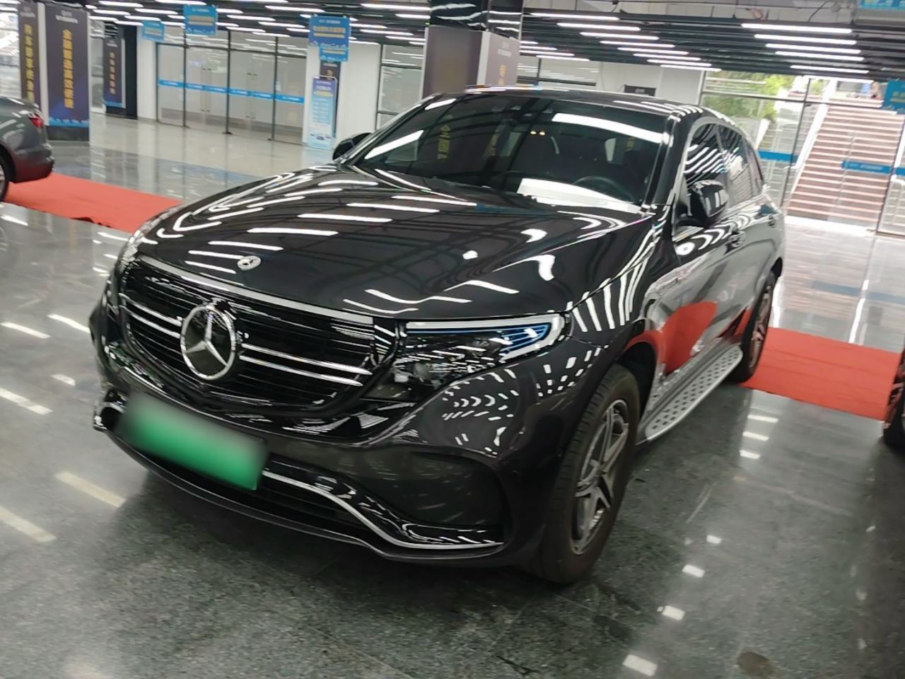 Mercedes-Benz EQC - фото 0