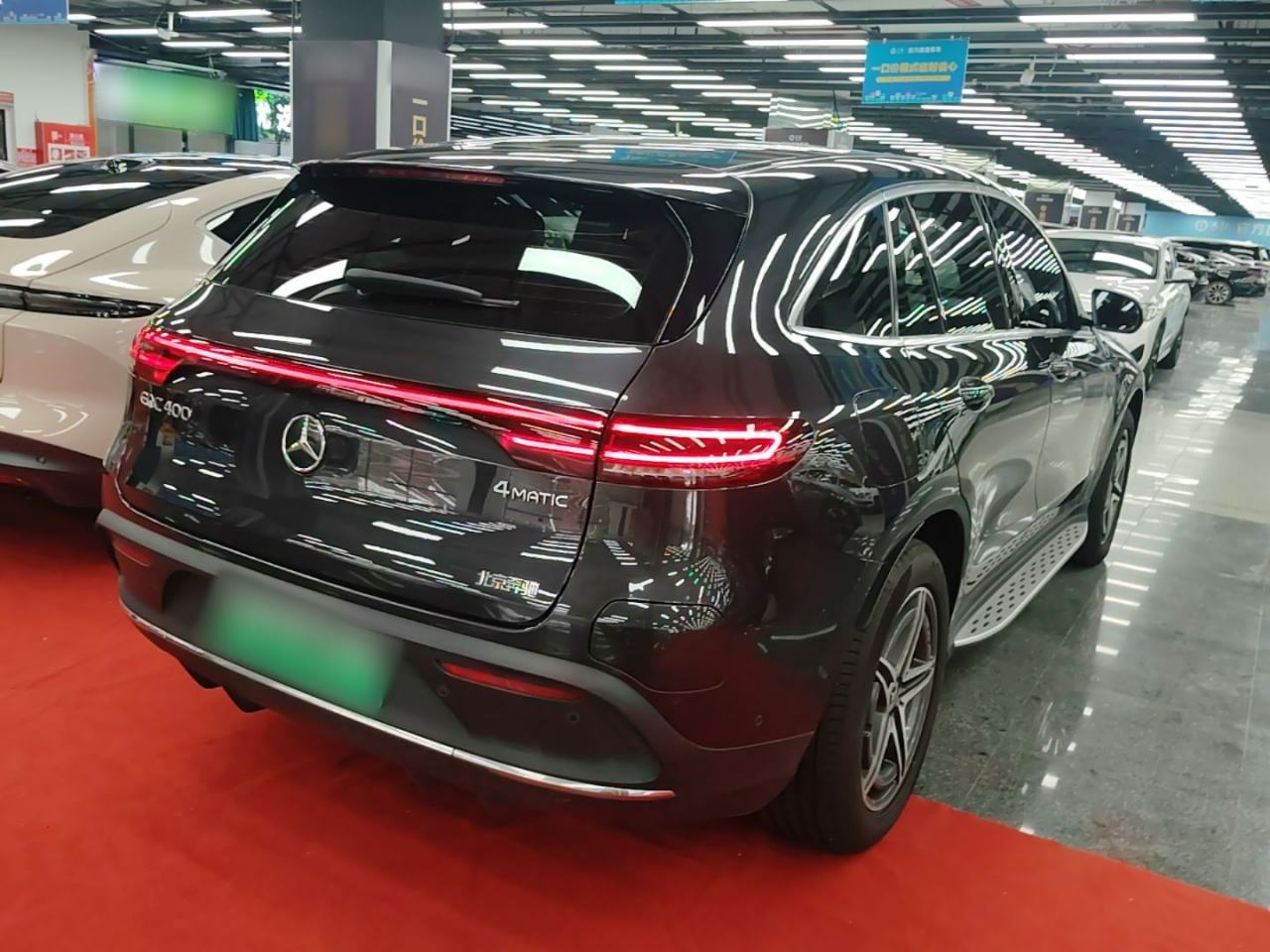 Mercedes-Benz EQC - фото 3