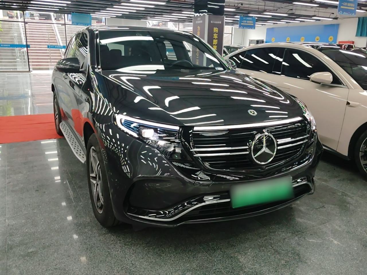 Mercedes-Benz EQC - фото 4