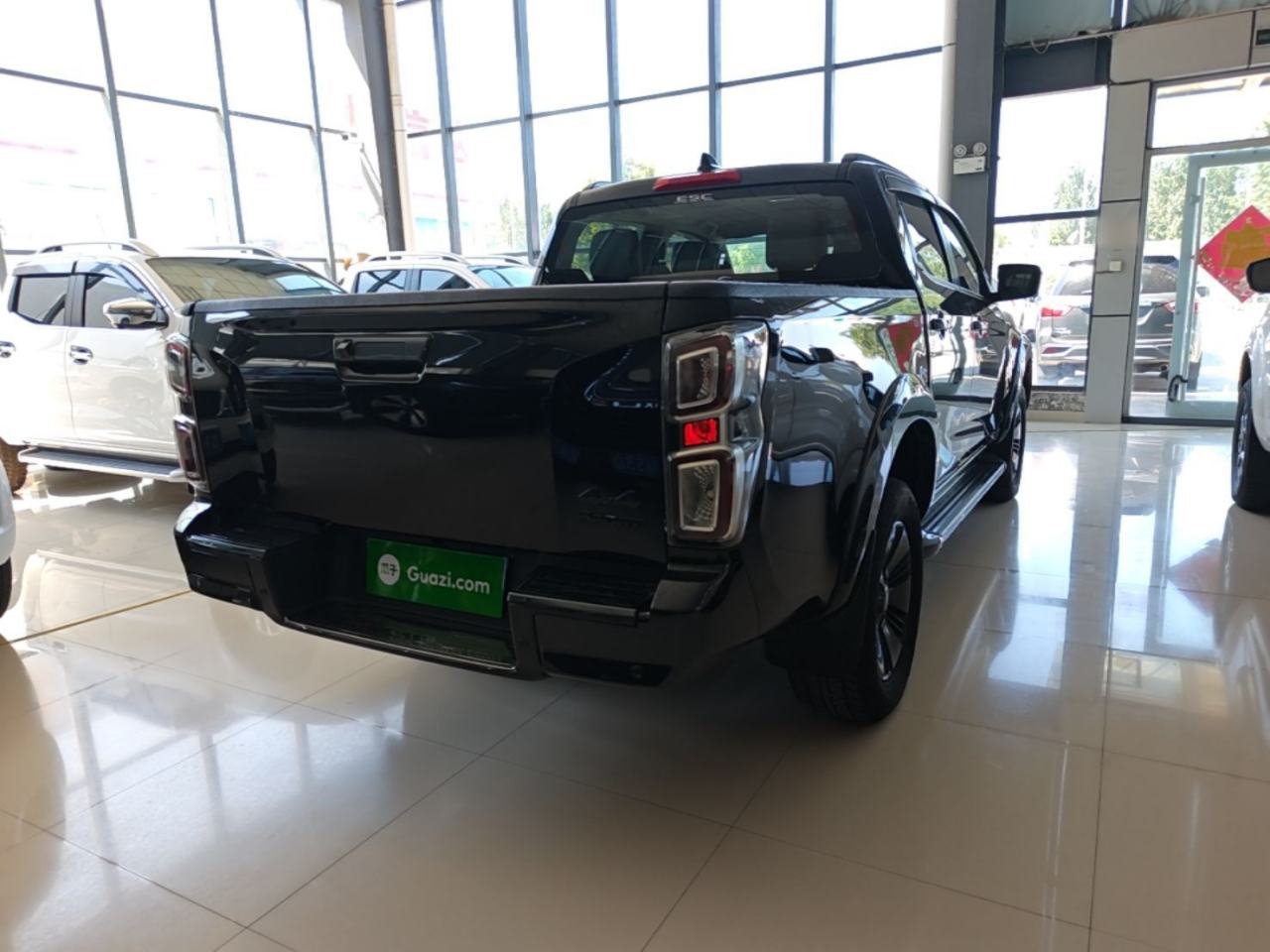 Isuzu D-MAX - фото 3