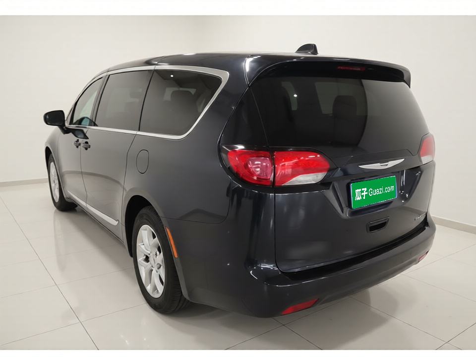 Chrysler Grand Voyager (Import) - фото 3
