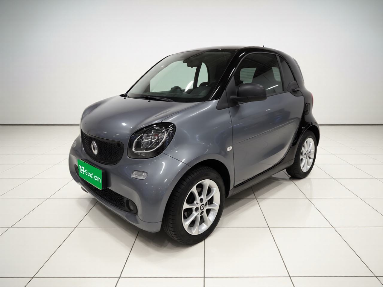 smart fortwo - фото 0