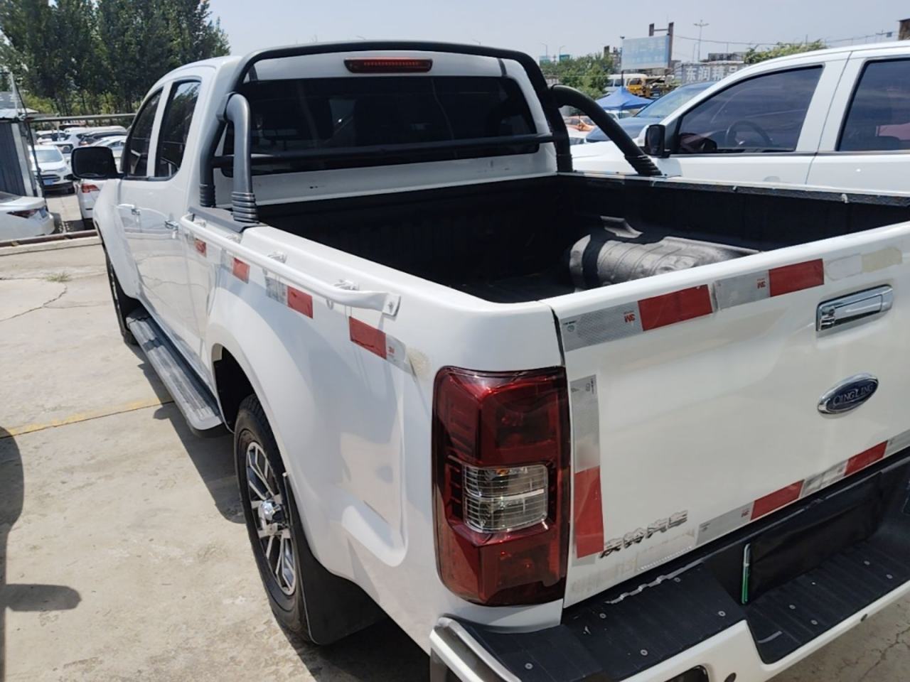 Isuzu TAGA - фото 3