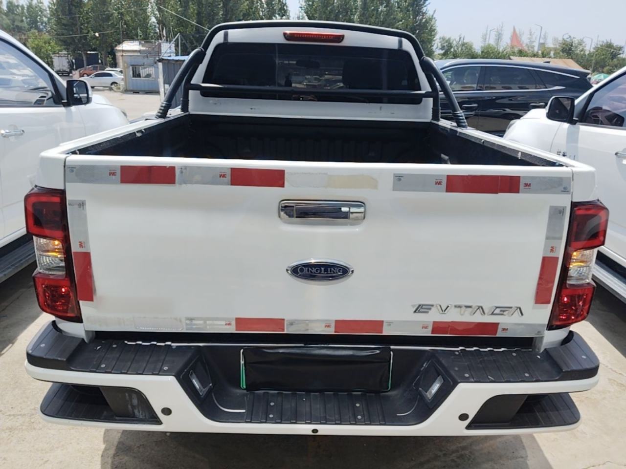 Isuzu TAGA - фото 4