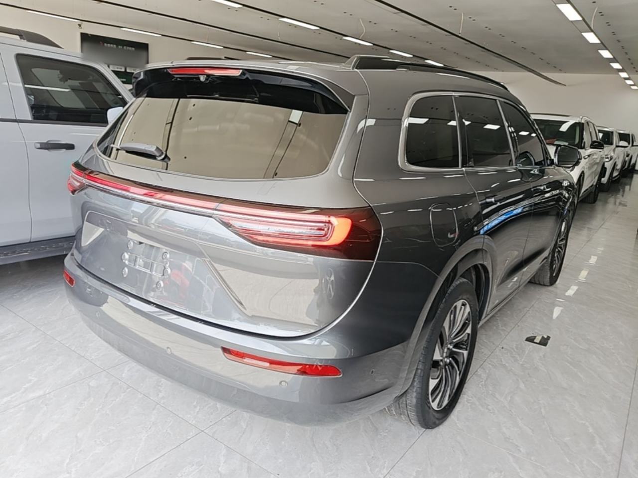 AITO M7 - фото 3