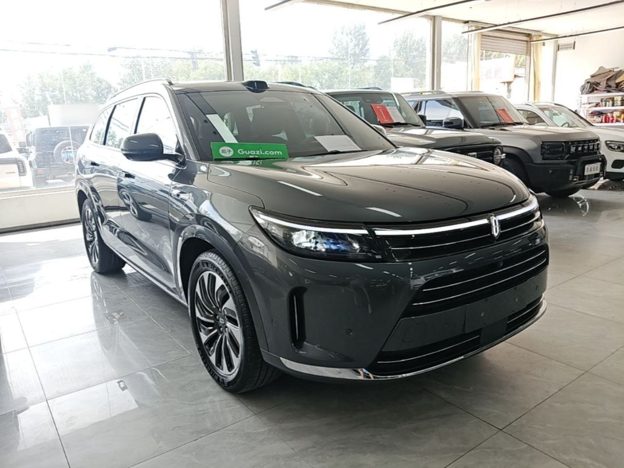 AITO M7 - фото 4