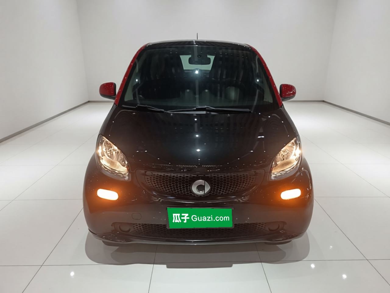 smart fortwo - фото 1