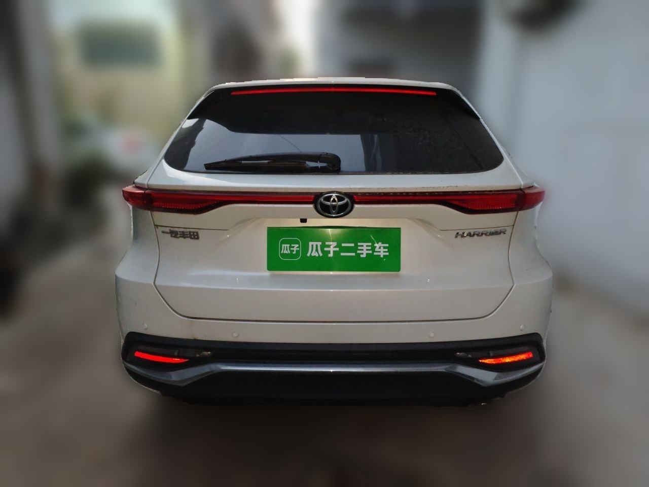 Toyota Harrier - фото 4