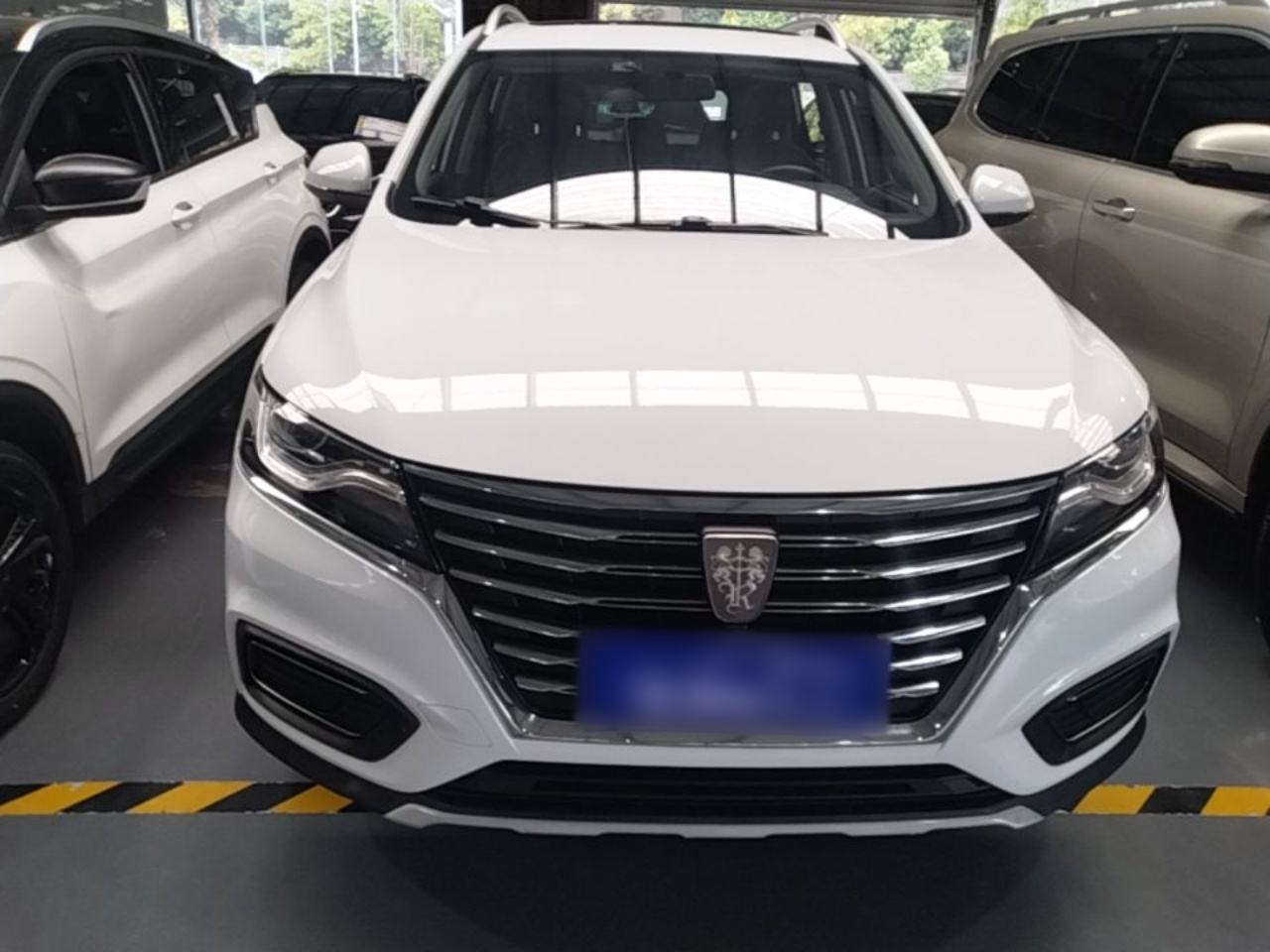 Roewe RX5 - фото 1