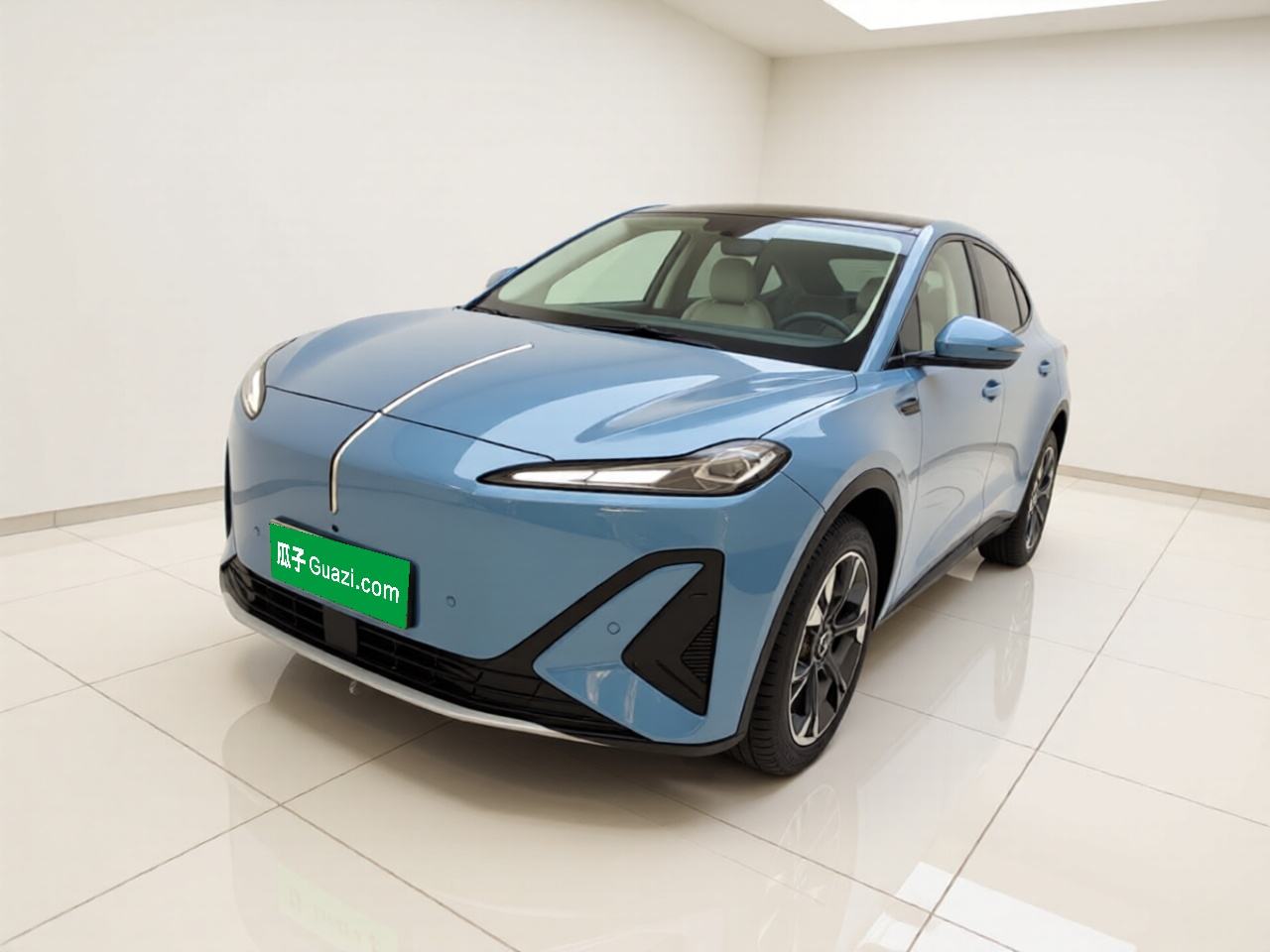 Hongqi 06 - фото 0