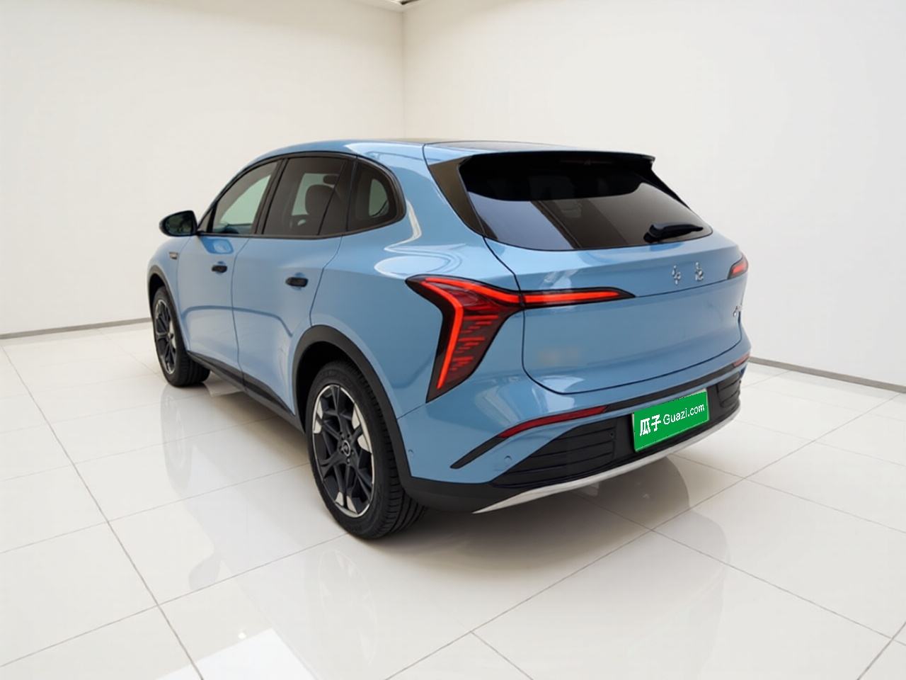 Hongqi 06 - фото 3