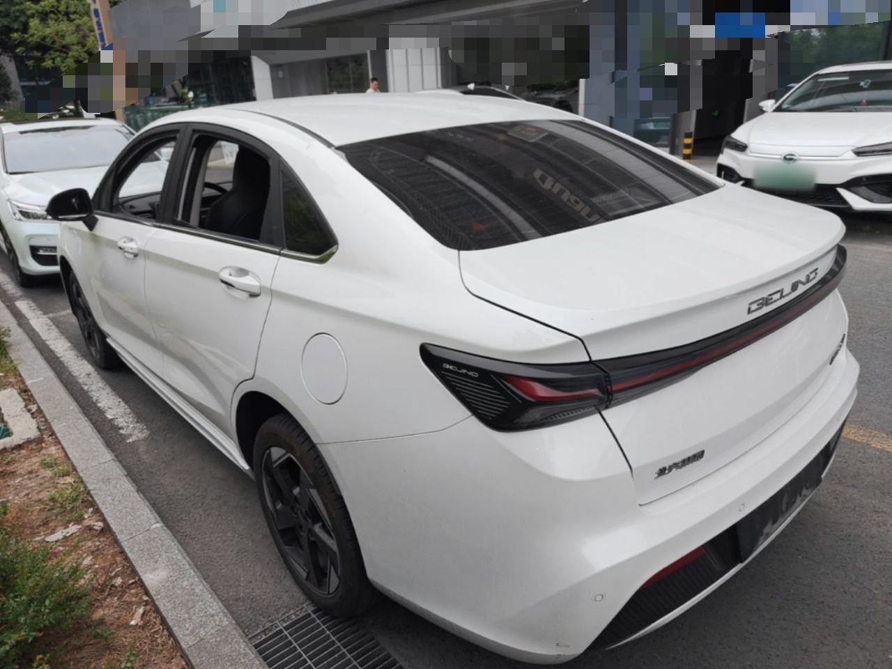 BAIC EU5 PLUS - фото 3