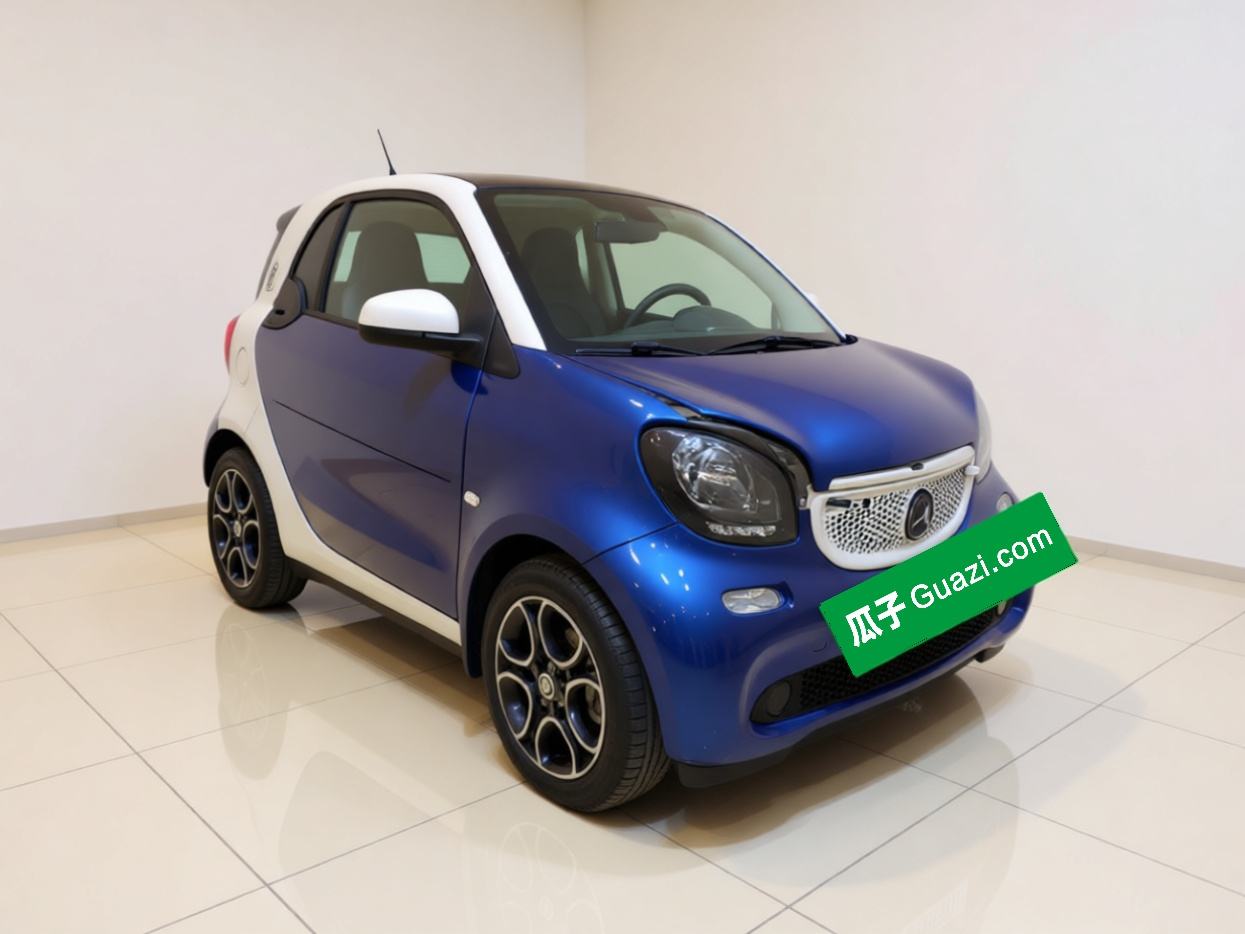 smart fortwo - фото 2