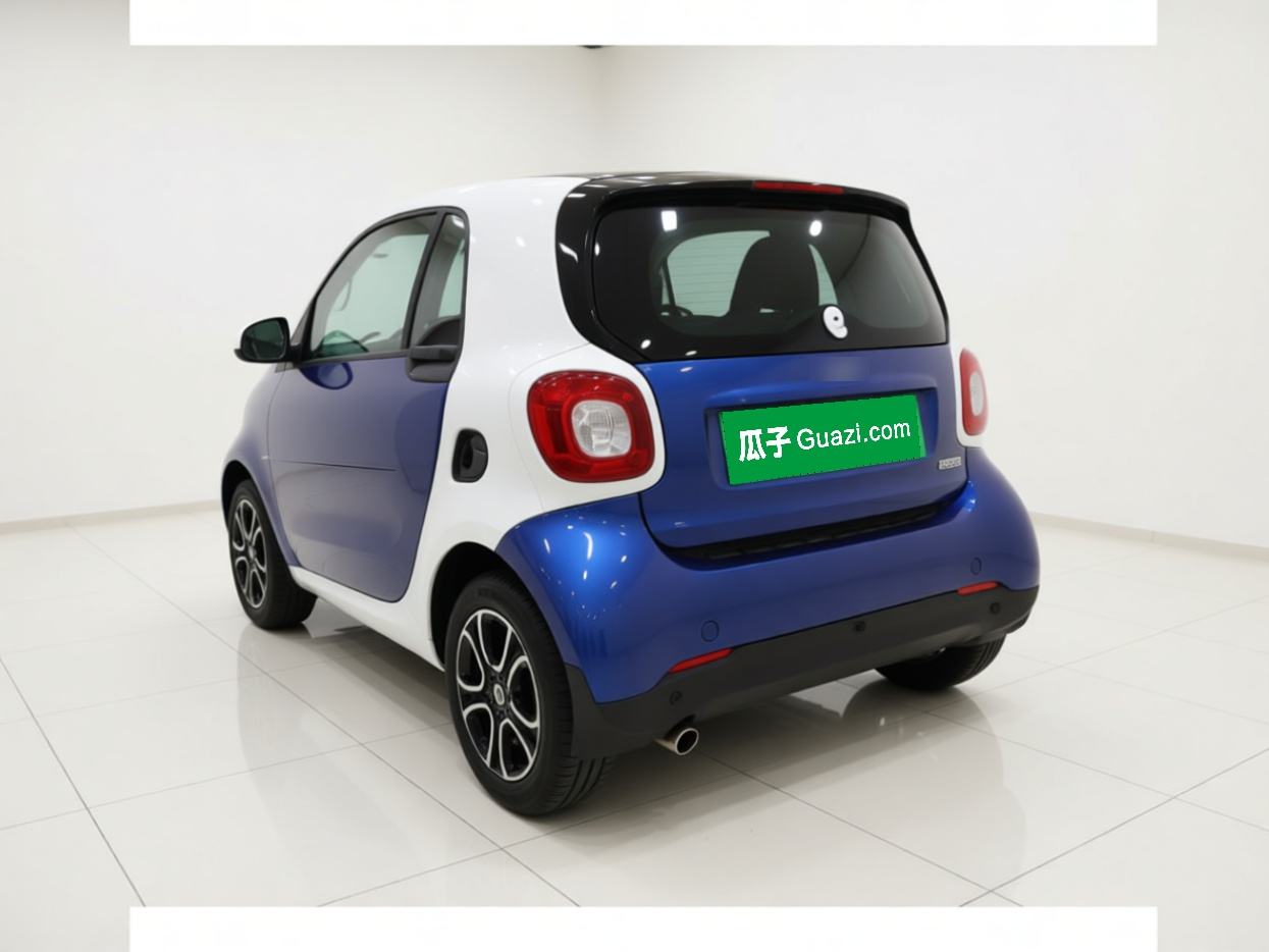 smart fortwo - фото 3
