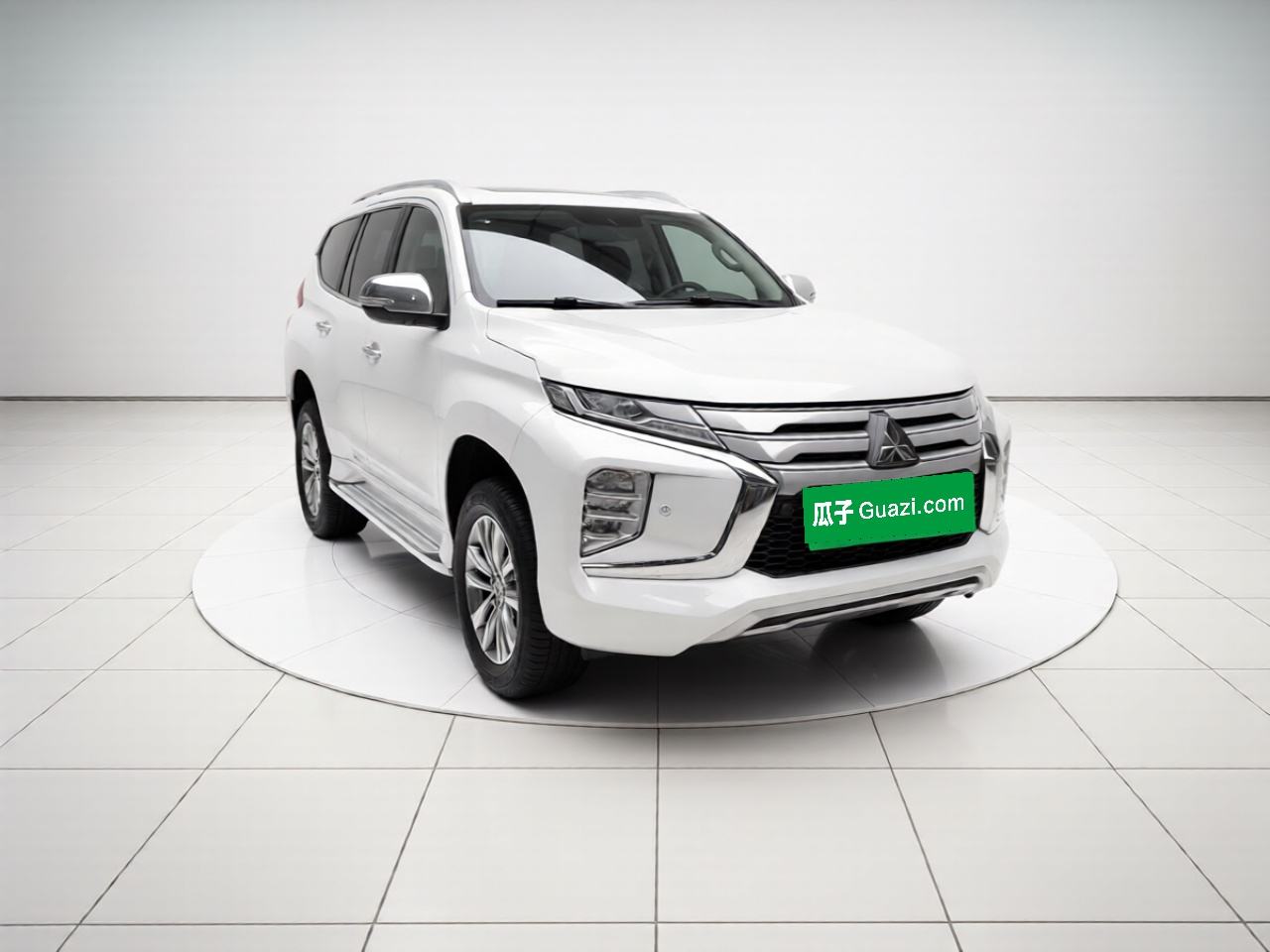 Mitsubishi Pajero Sport (Import) - фото 2