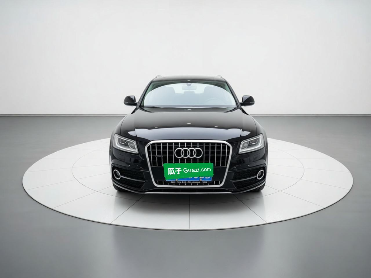 Audi Q5 - фото 1