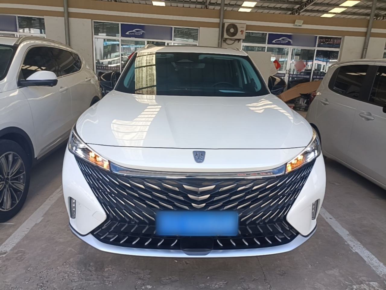 Roewe RX5 - фото 1