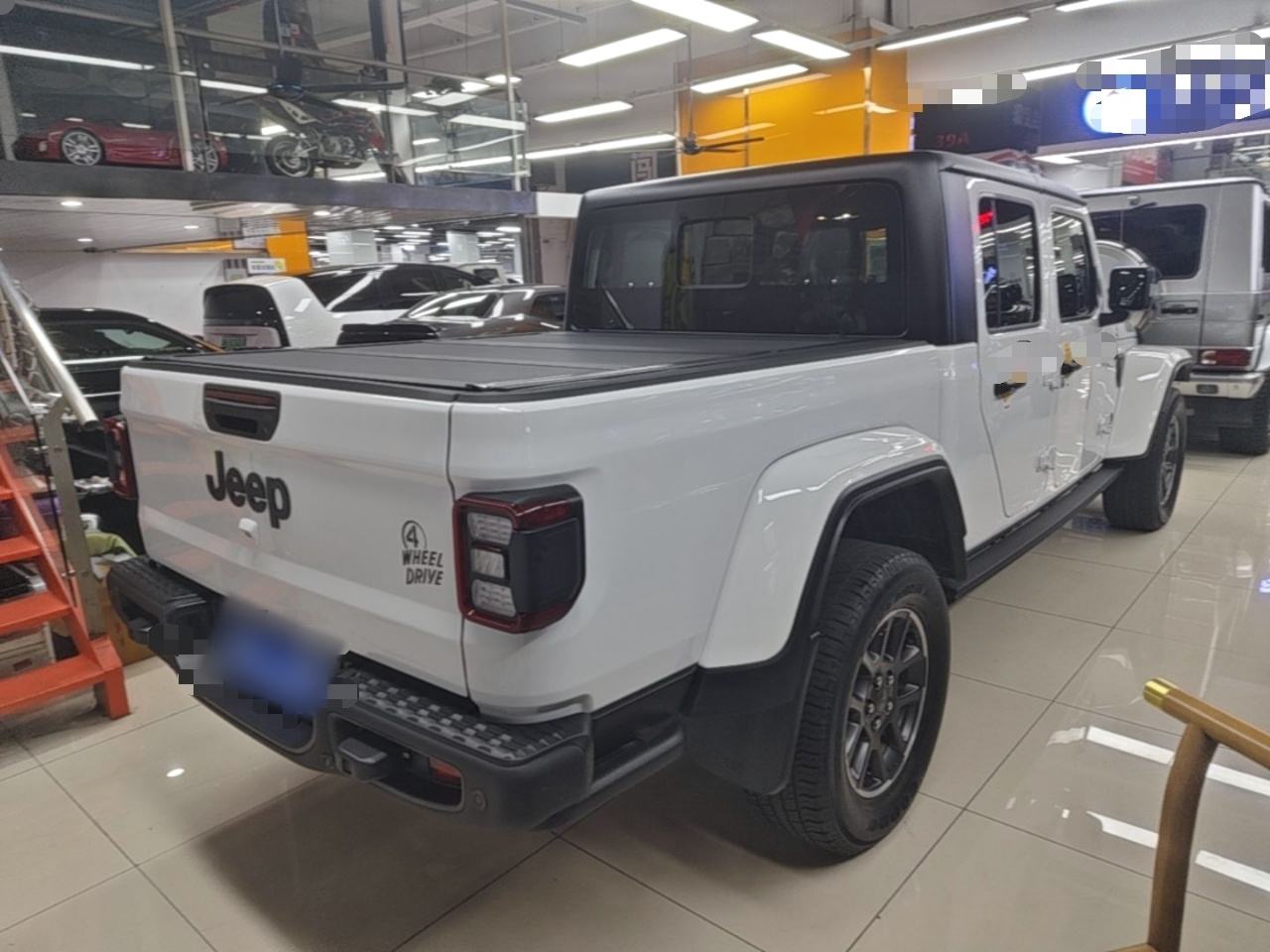 Jeep Gladiator - фото 3