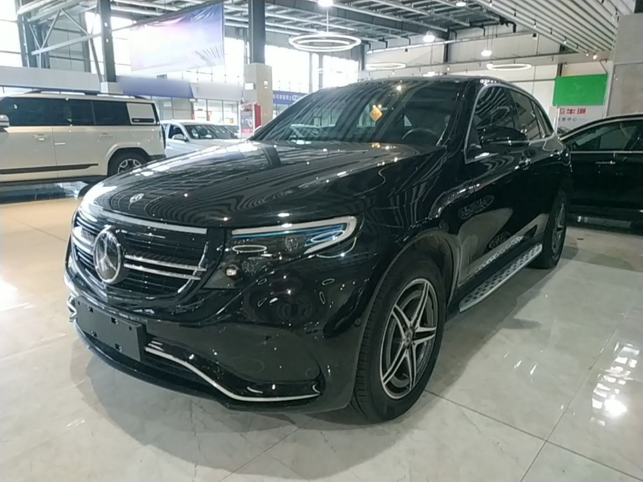 Mercedes-Benz EQC - фото 0