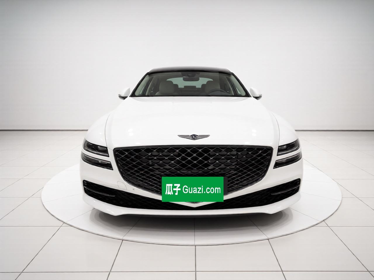 Genesis G80 - фото 1