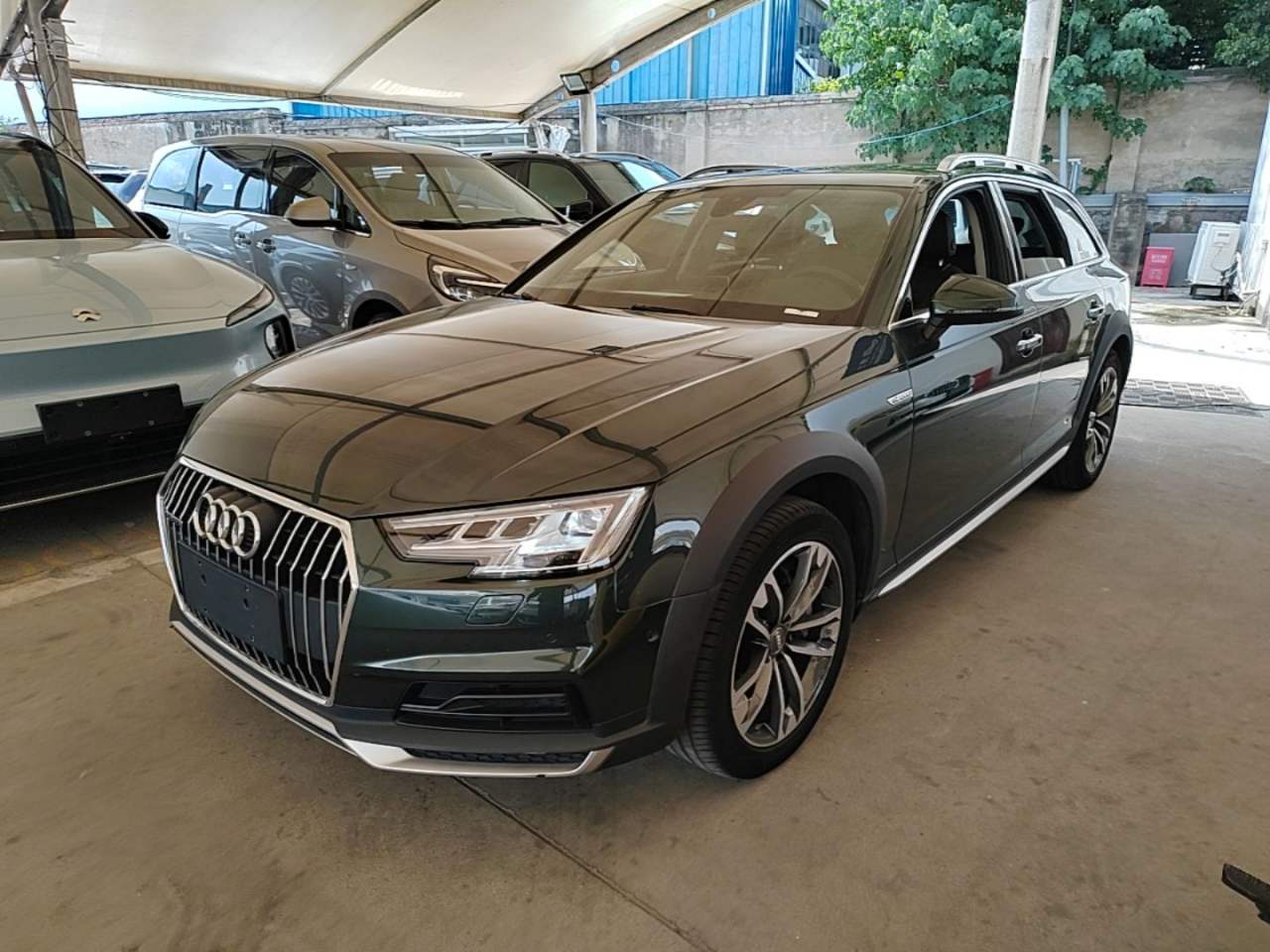 Audi A4 (Import) - фото 0