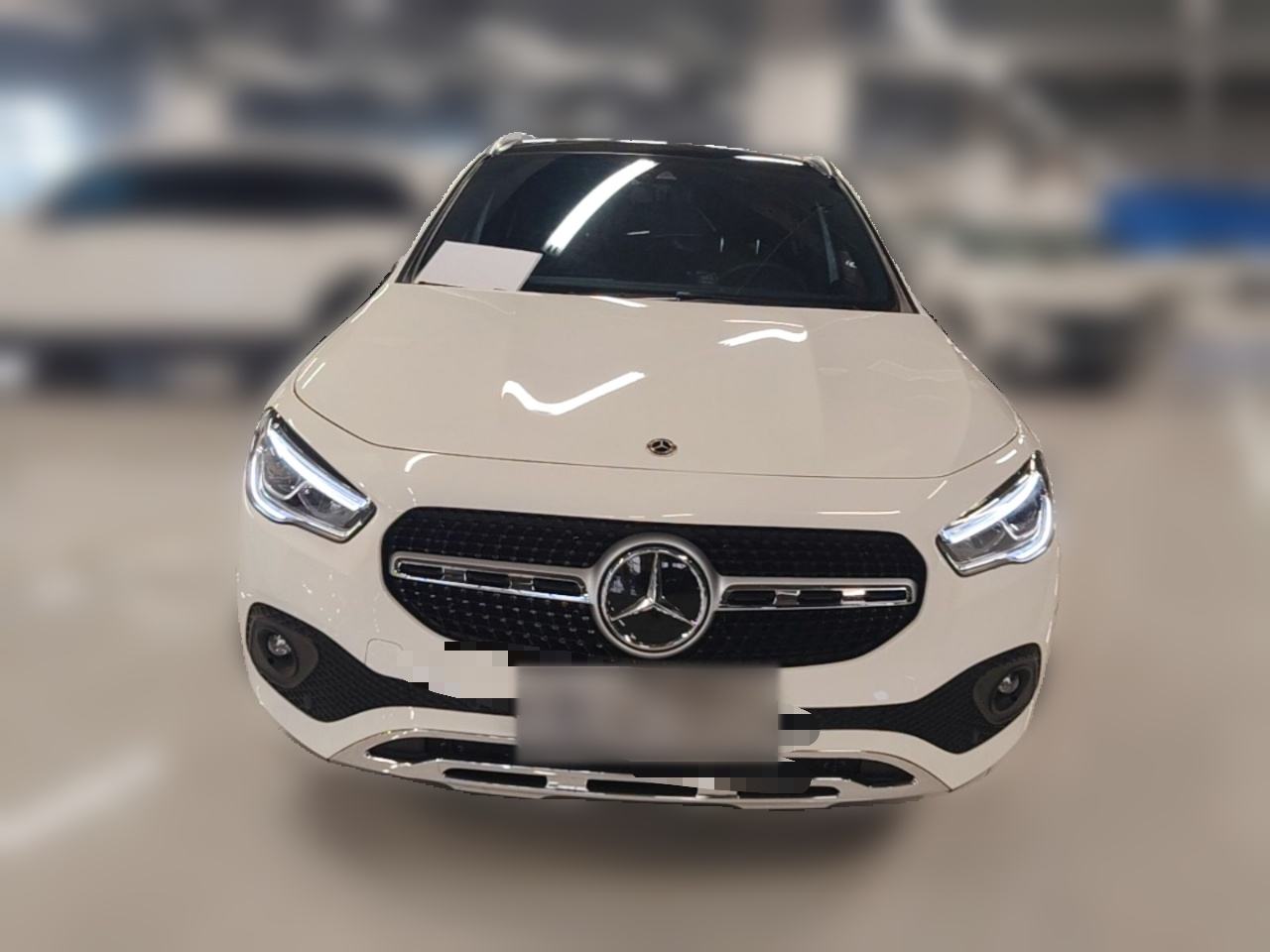 Mercedes-Benz GLA - фото 1